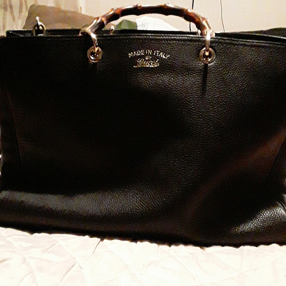 GUCCI purse - Picture 1 of 3